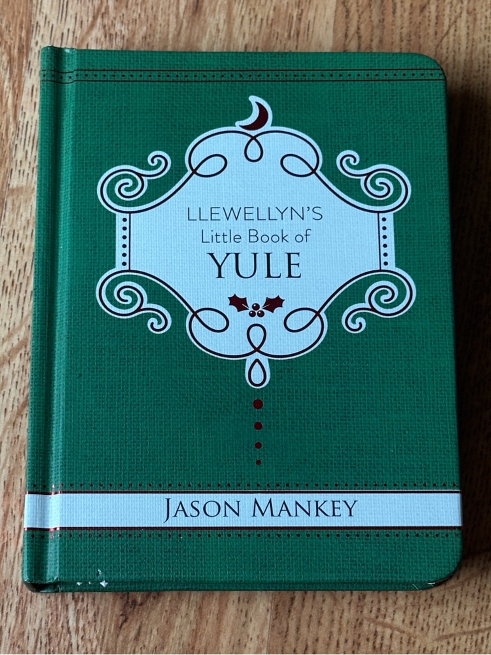 Llewellyn's Little Book of Yule by Jason Mankey - Green Cover